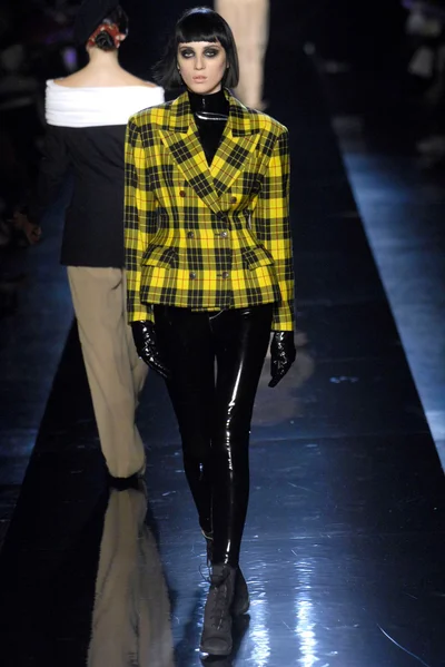 Look 17